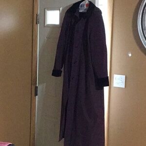 Liz Claiborne Size 12 Purple Full-Length Coat Buttoned Black Lining Removeable